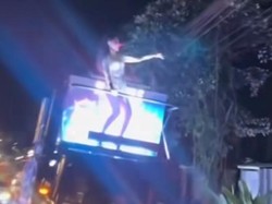 Wanita Menari Erotis di Atas Pikap Hebohkan Badung