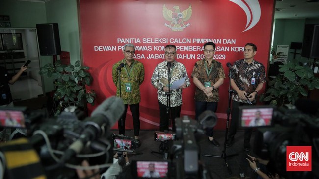 Ramai kritik yang dilayangkan kepada pansel calon pimpinan dan anggota Dewas KPK karena nama-nama bermasalah seperti Nurul Ghufron tetap lolos.