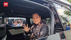 VIDEO: Airlangga Ngaku Tak Tahu Sosok Inisial T Pengendali Judi Online