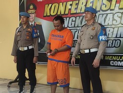 Kesal Pacar Dilihat, Debt Collector di Sidoarjo Rusak Mobil-Hajar Pengendara