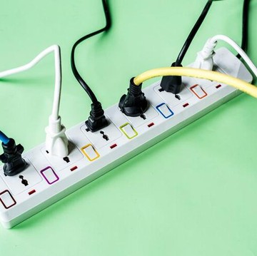 Bisa Bahaya, Ini 5 Barang Elektronik yang Tidak Boleh Dicolok ke Stopkontak Kabel!