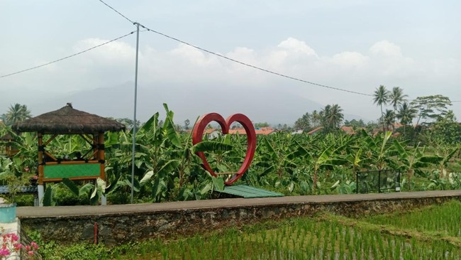 Desa Cikaso di Kecamatan Kramatmulya, Kabupaten Kuningan, Jawa Barat berhasil menjadi Juara dua dalam ajang Nugraha Karya Desa BRILiaN pada Tahun 2023.