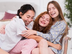 Cara Tampil Percaya Diri & Glowing Wujudkan Resolusi Tahun Baru