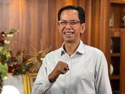 Adi Sutarwijono Legowo Usai Dicopot dari Ketua DPC PDIP Surabaya