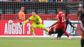 Hasil Uji Coba: Salah Cetak Gol, Liverpool Tekuk Arsenal