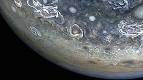 NASA Temukan 'Lukisan' van Gogh di Langit Planet Jupiter