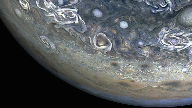 Penemuan Luar Biasa: Lukisan Surgawi van Gogh Terungkap di Langit Planet Jupiter