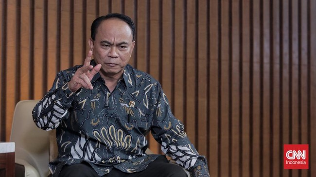 Pemberian Bintang Mahaputera Pratama: Apresiasi Jokowi atas Dedikasi Menkominfo