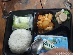 Intip Isi Menu Makan Siang Gratis yang Disaksikan Gibran di Surabaya