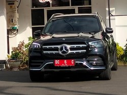 Viral Plt Sekda Polman Pakai Mobil Dinas Mercy Mewah, Pemkab Buka Suara