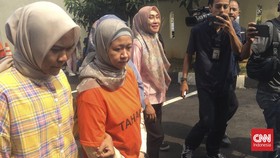 Meita Irianty Penganiaya 2 Balita Ditampilkan, Sedang Hamil 4 Bulan