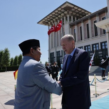 Viral Video Presiden Turki Erdogan Tolak Jabat Tangan Prabowo, Ini Faktanya