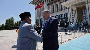 Viral Video Presiden Turki Erdogan Tolak Jabat Tangan Prabowo, Ini Faktanya
