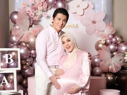 Syahrini Melahirkan Anak Pertama: Penantian Panjang Berujung Indah