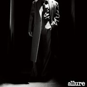 Park Sung Hoon Tampil Berkelas dalam Pemotretan Terbaru Allure Korea