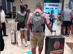 Ini Cara Lucu Anak Bantu Ayah yang Buta Warna Temukan Koper