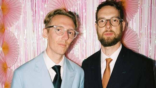 Lirik Lagu la la la thats how it goes - HONNE