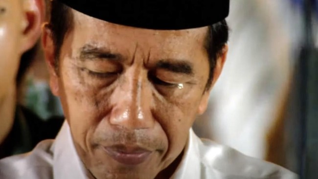 Jokowi lupa janji terhadap Joni, mantan bocah mini nan pernah dia temui lantaran viral setelah memanjat tiang bendera Merah Putih.