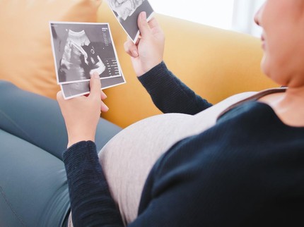Kapan Kuku Bayi dalam Kandungan Mulai Tumbuh?