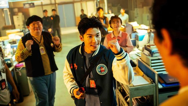 Greg Hsu kembali menjadi detektif Wu Ming-han dalam GG Precinct yang merupakan serial spin-off Marry My Dead Body, tayang 22 Agustus.