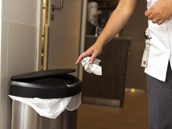 3 Rekomendasi Tempat Sampah Sensor Higienis untuk Rumah Lebih Bersih dan Praktis