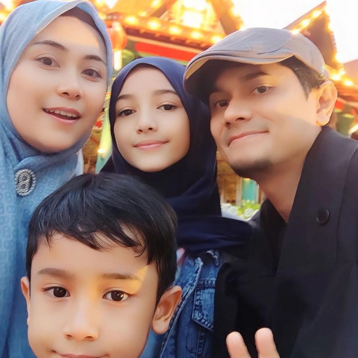 <p>Meski kerap dibully dan dibanding-bandingkan dengan almarhumah Sashya, Silvi tak berkecil hati. Kekuatan itu tak luput dari kebahagiaan yang ia dapatkan Silvi dari Ferdi dan kedua anak mereka. "Pokoknya fokusnya sama keluarga aja, enggak saya pikirin. Enggak terlalu diambil," ucap Silvi. (Foto: Instagram @ferdiali56)</p>