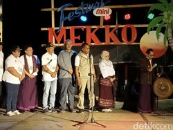Jalan Penuh Lubang Menuju Festival Mini Meko Flores Timur