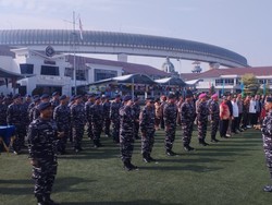 TNI AL Sambut 32 Taruna dari 17 Negara Asing yang Ikut Pelayaran KRI