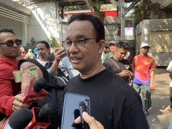 Respons Anies soal Ahok Bilang Cuma Pernah Chat WA Sekali