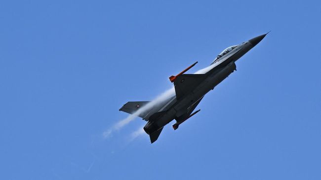 F-16戦闘機支援がウクライナに到着