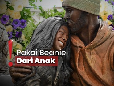 img-title Lakers Resmikan Patung Kobe Bryant & Gianna sebagai Penghormatan