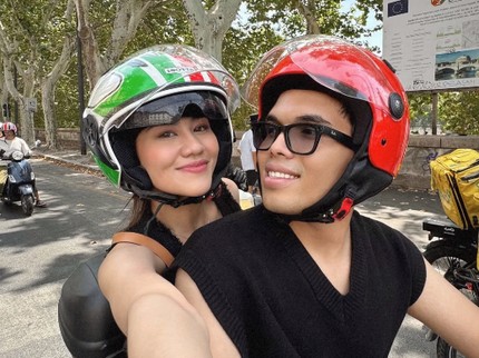 7 Potret Aaliyah Massaid & Thariq Honeymoon, Terwujud Keliling Naik Vespa di Roma