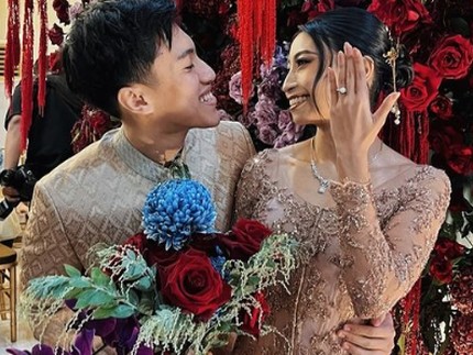 7 Potret Jaksa Viral Ragahdo Anak Yayuk Suseno Lamar Kekasih Usai 6 Tahun Pacaran