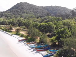 Pantai Tanjung Berikat: Lokasi, Daya Tarik, Fasilitas dan Harga Tiket Masuk