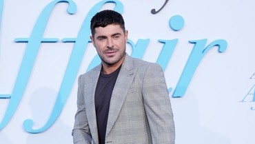 img-title Kondisi Zac Efron Usai Insiden Kecelakaan Kolam Renang