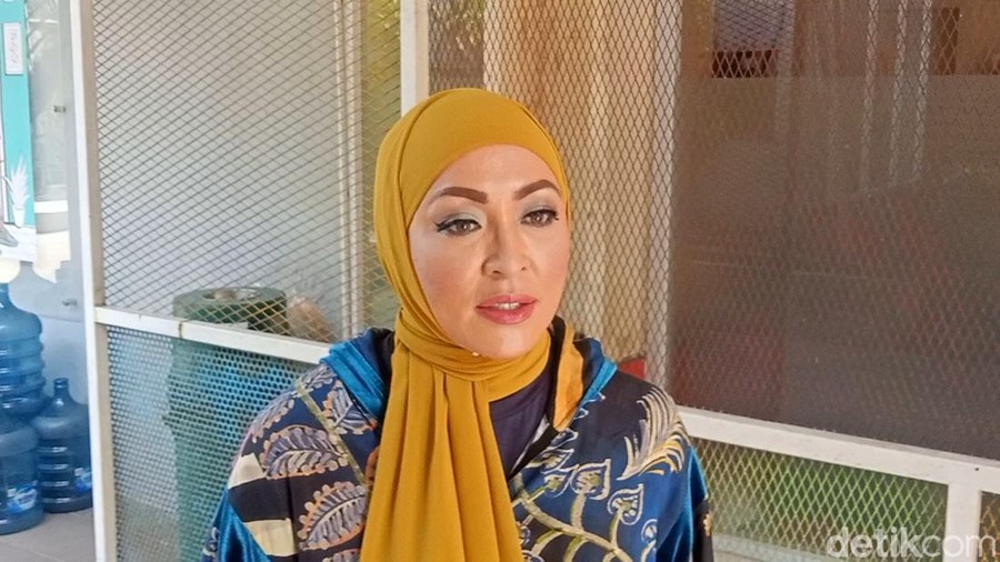 angelina sondakh Angelina Sondakh saat ditemui di kawasan Jakarta.