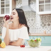 Mau Awet Muda dan Panjang Umur? Konsumsi 7 Buah dan Sayuran Ini, Yuk!