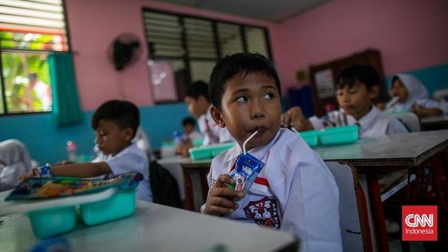 Badan Gizi menyebut butuh Rp1,2 triliun per hari untuk menjalankan penuh program makan gratis Prabowo Subianto.