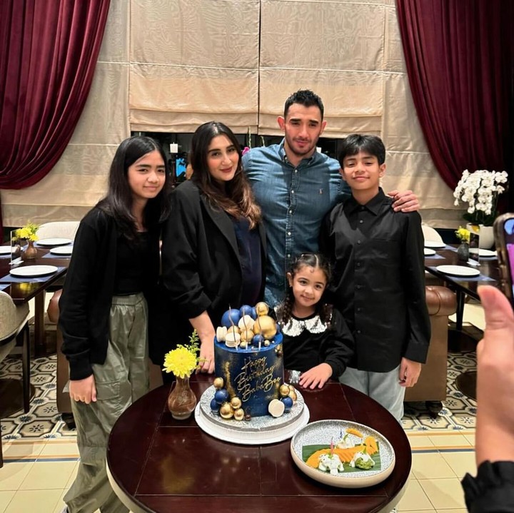 <p>Untuk Bunda ketahui, Tommy Kurniawan dan Tania Nadira bercerai pada 2017 setelah enam tahun berumah tangga. Kamudian pada 2019, Tania menikah lagi dengan pria bernama Abdulla Alwi. Sedangkan Tommy menikah dengan Lissya Nurahmi, Bunda. (Foto: Instagram @tommykurniawann @tanianadiraa)</p>