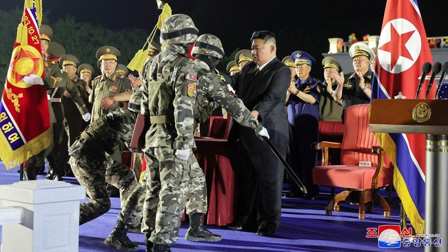 250 peluncur rudal balistik Korut rancangan Kim Jong Un dikirim ke perbatasan.