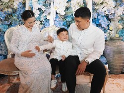 Hamil Anak Kedua, Nikita Willy Angkat Koper saat Liburan
