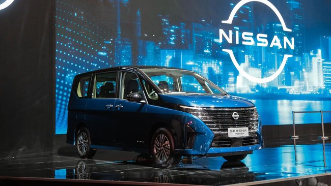 Menteri Koordinator Bidang Perekonomian Airlangga Hartarto mengungkapkan rasa optimis penjualan mobil hybrid naik di Indonesia.