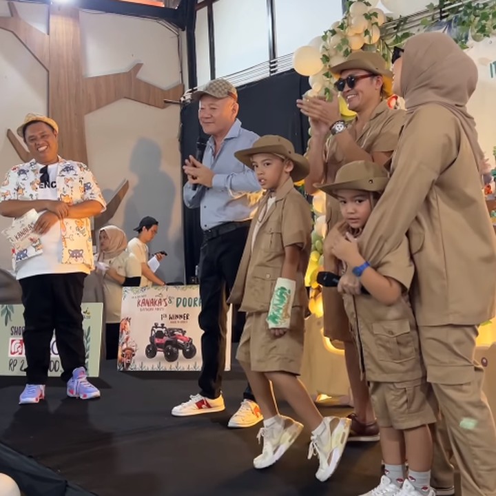 <p>Banyak netizen yang turut berbahagia dengan bertambahnya usia Kanaka, Bunda. Mereka juga menyebut bahwa acara ulang tahun Kanaka tahun ini sangat seru dan spektakuler. (Foto: Instagram: @tya_ariestya)</p>