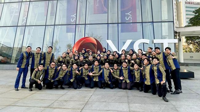 Paduan Suara Mahasiswa Universitas Padjadjaran (PSM Unpad) sukses memborong dua medali emas di ajang Singapore International Choral Festival (SICF) 2024.