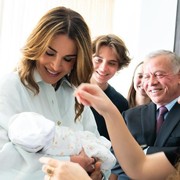 Kabar Gembira! Pangeran Hussein dan Putri Rajwa Al-Saif Sambut Kelahiran Anak Pertama Mereka