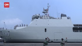 VIDEO: KRI Banda Aceh Bertolak Ke IKN Bawa Pasukan HUT RI