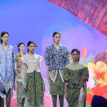 Menilik Kain Songket dan Batik Penggerak Ekonomi Bangsa