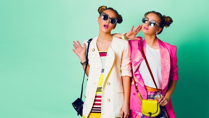 img-title Unik! Gaya Berpakaian Color-Blocking ala Influencer Ini Dapat Kamu Jadikan Inspirasi