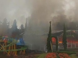 Snail Cafe di Taman Bunga Celosia Bandungan Semarang Kebakaran