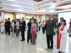 11 Anak Blasteran dan WN Italia Resmi Jadi WNI di Bali